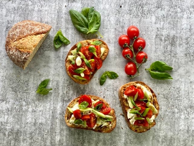 Tomato, Goats Cheese & Basil Bruschetta